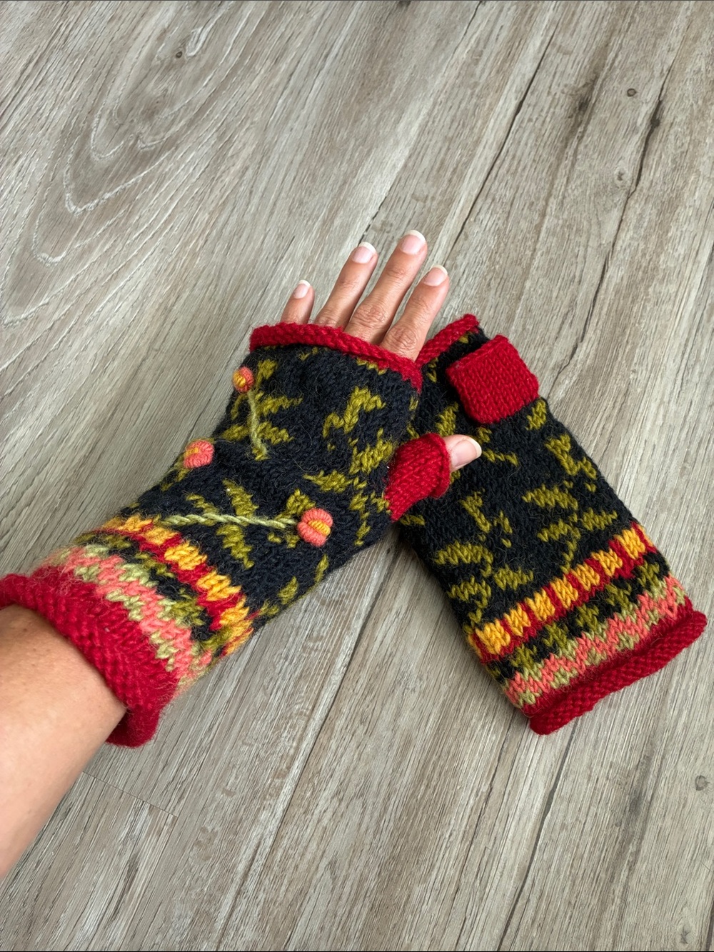 Hand-Knit Wool Floral Fingerless Gloves in Black & Red
